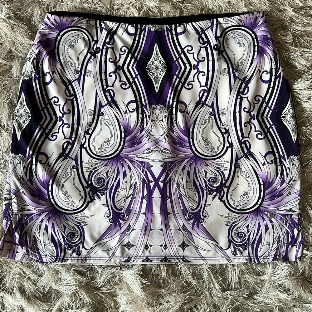 Sports Skirt with lined shirts mid length skirt black purple size Small